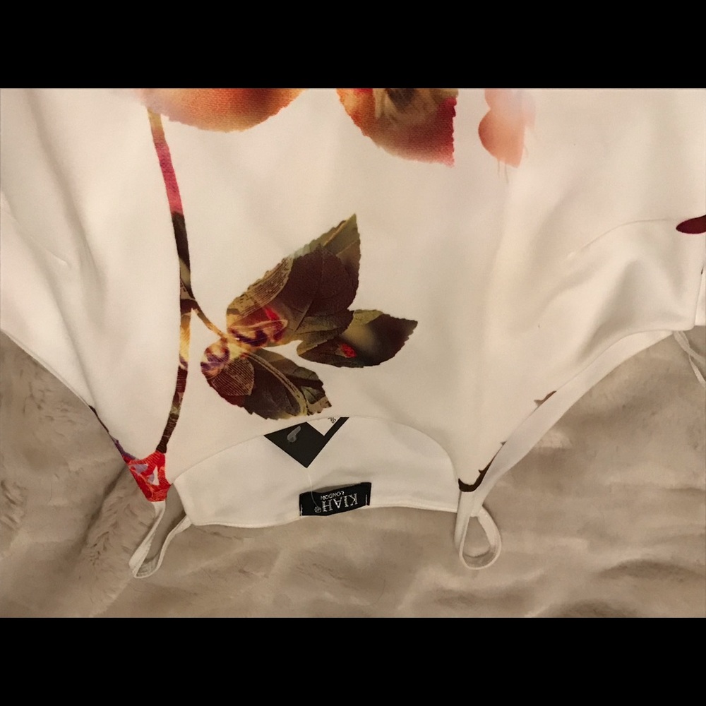 White floral dress - Picture 3 of 5